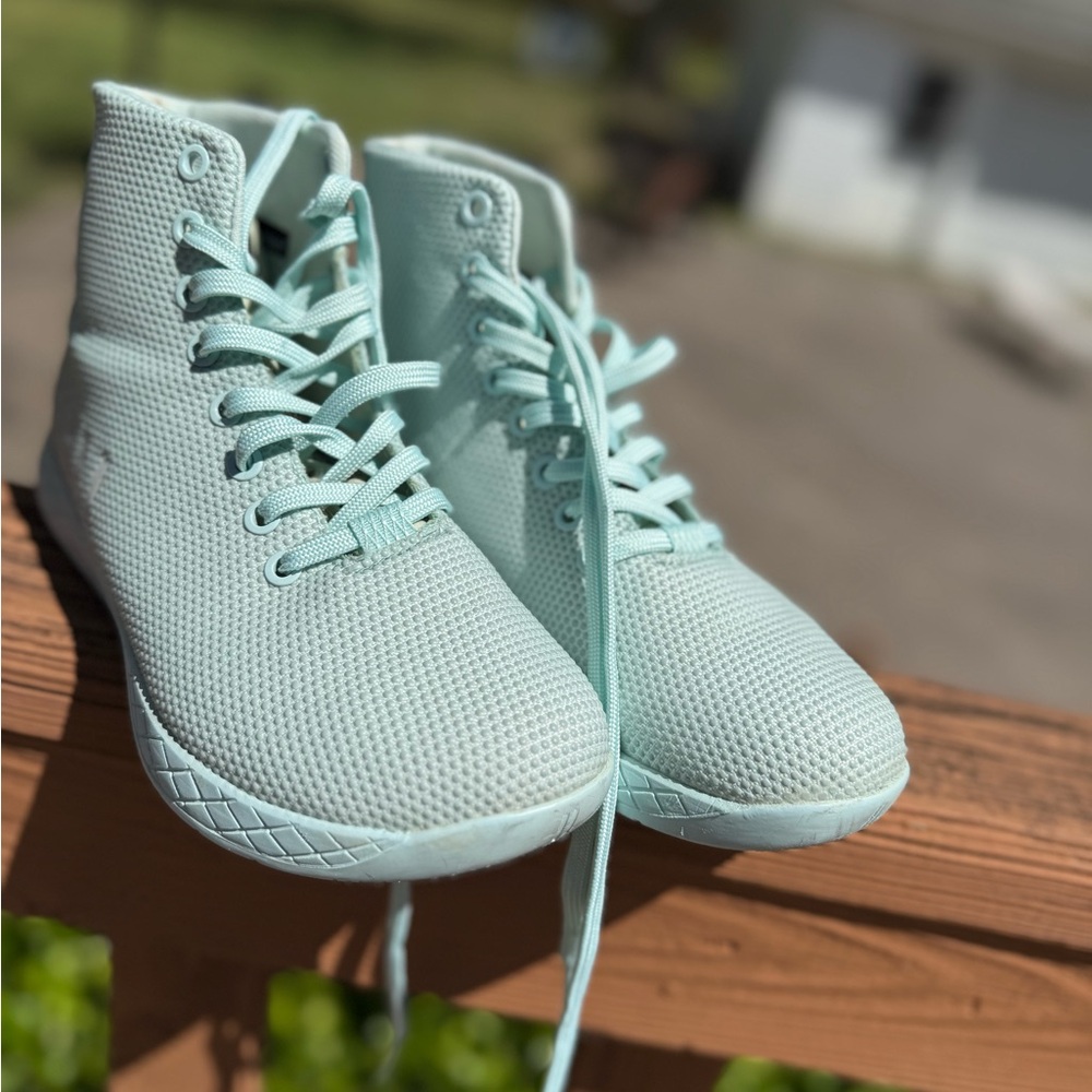 Women's 7.5 Mint NO BULL High-Top Sneakers